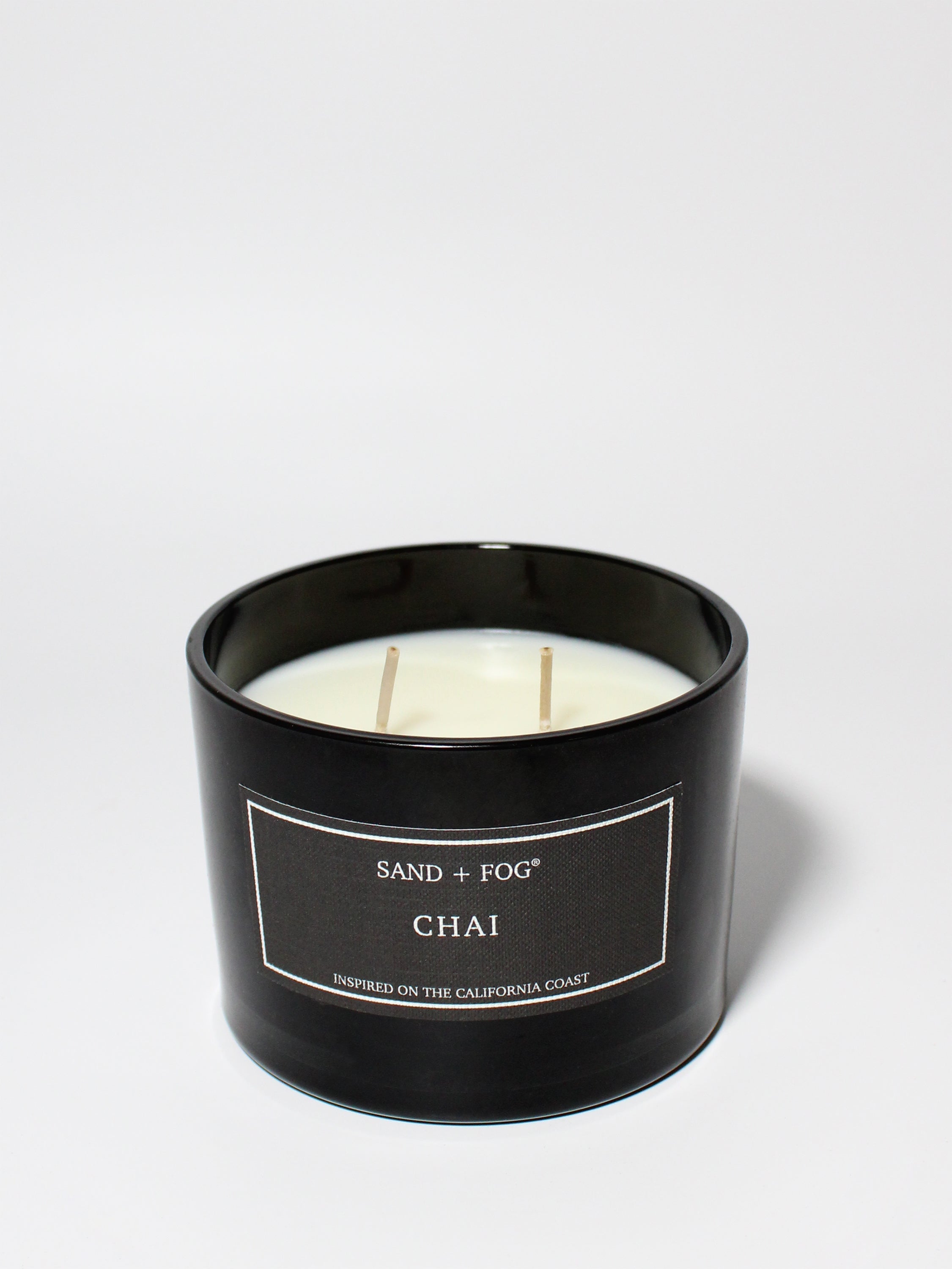 Chai 12 oz scented candle Black vessel with Wood Lid