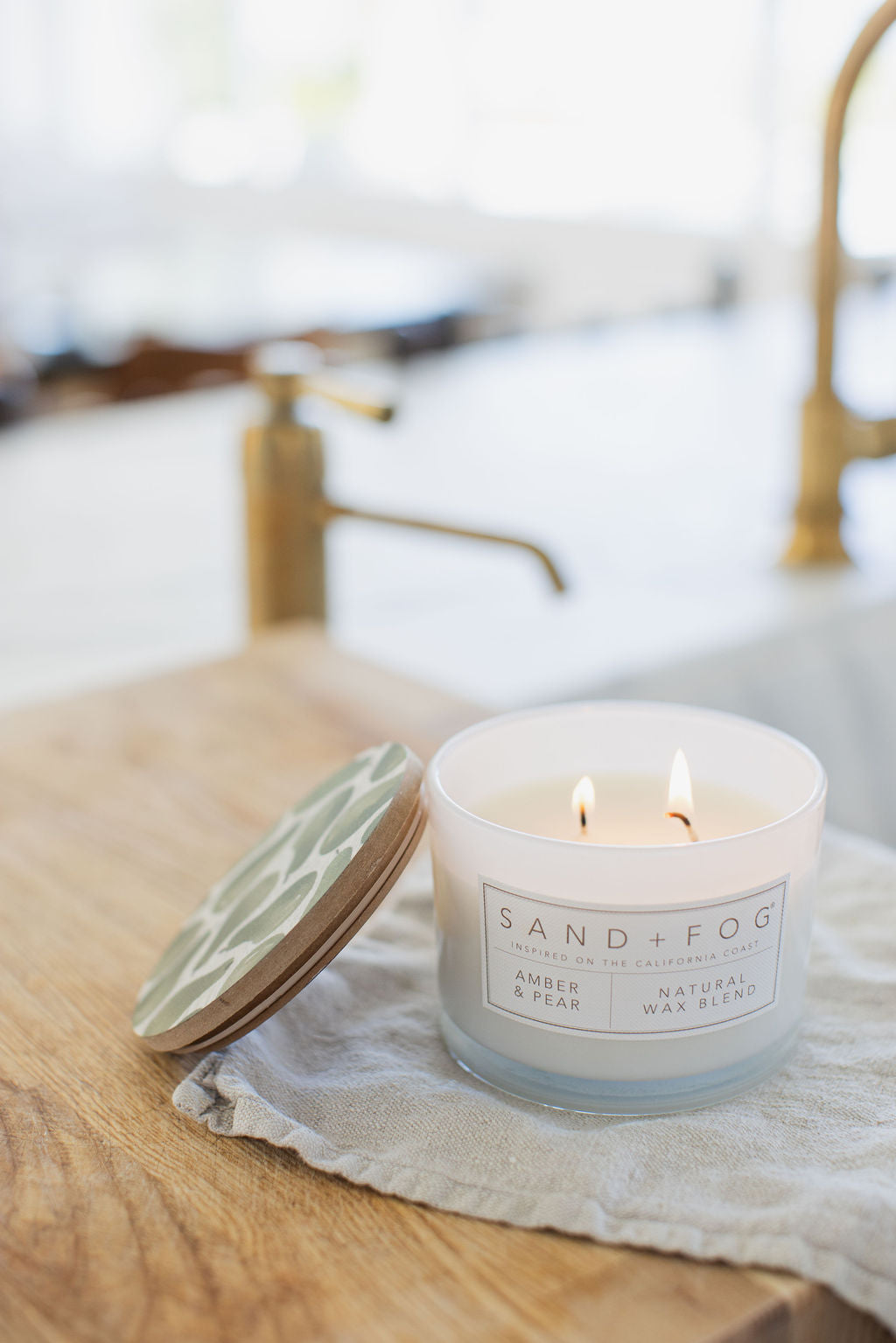 Amber & Pear 12 oz scented candle