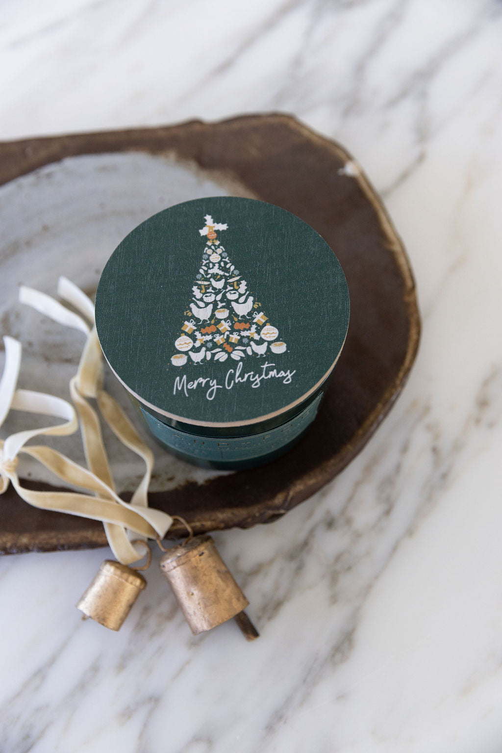 Winter Pine 12 oz scented candle