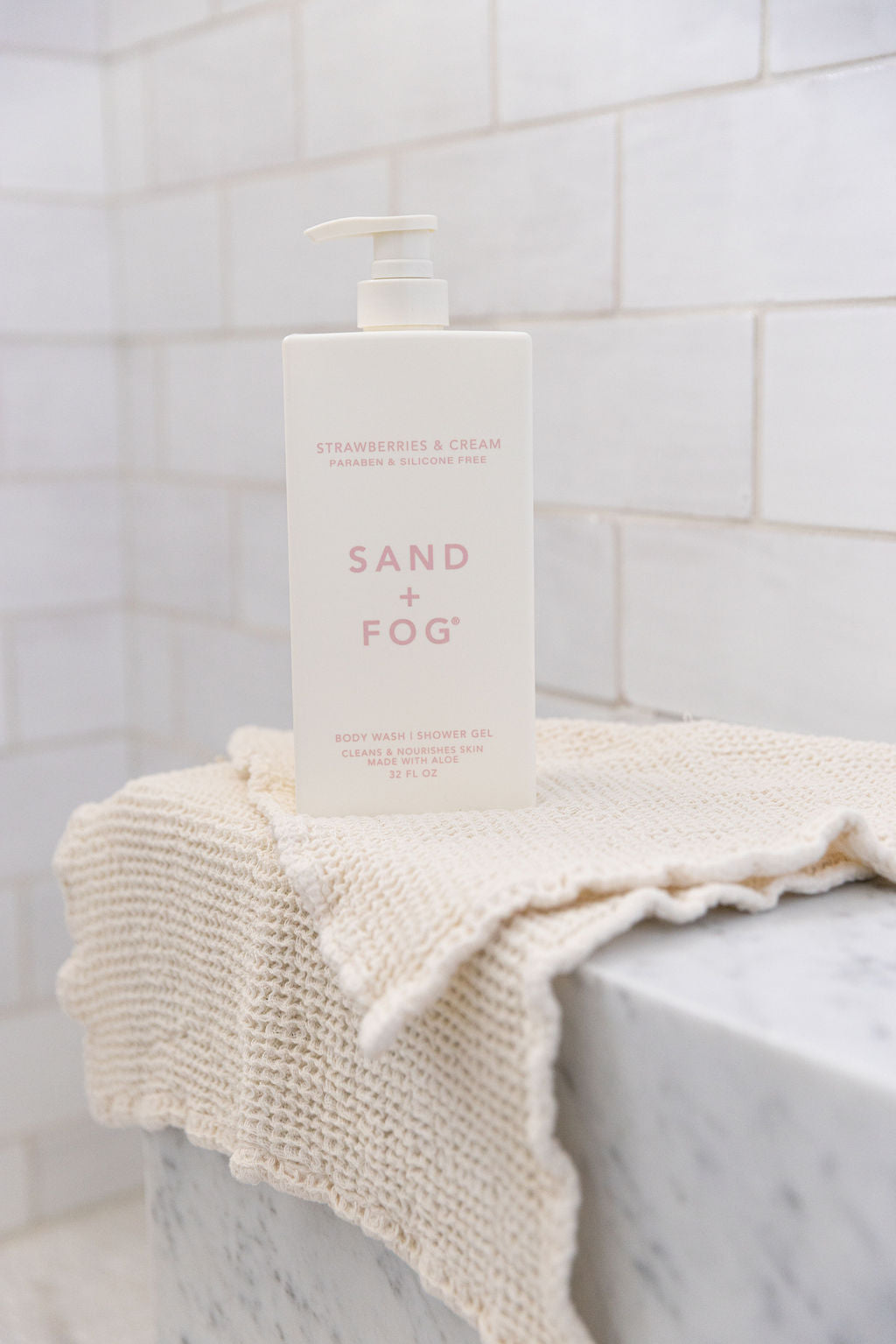 Strawberries & Cream 32 oz Body Wash