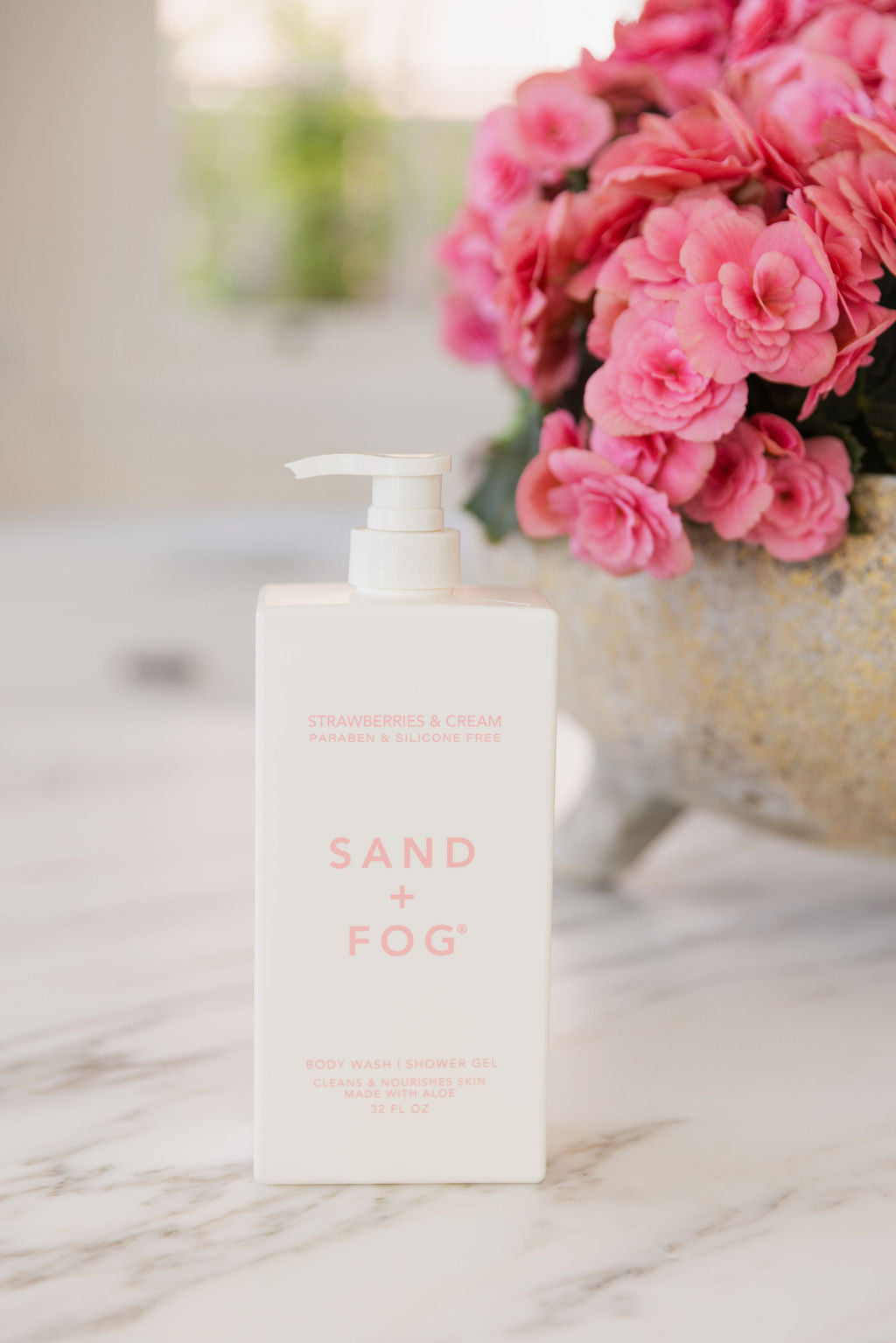 Strawberries & Cream 32 oz Body Wash