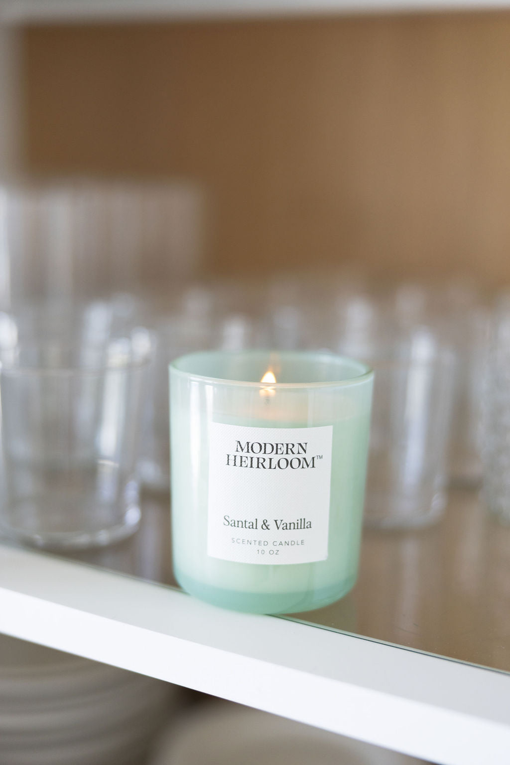 Santal & Vanilla 10 oz scented candle